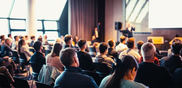 Como usar os eventos imobiliários para construir networking no mercado imobiliário e vender mais?